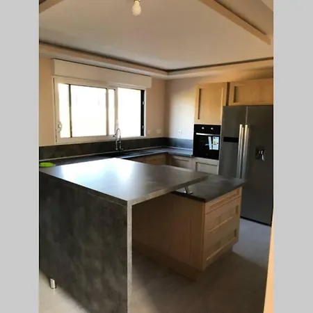 Moderne Et Tout Equipee/3 Terrasses/jardin. Lievin