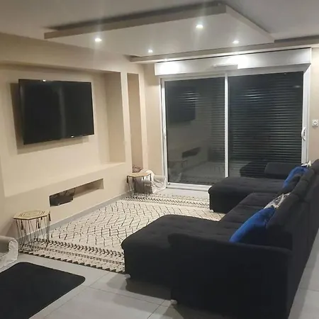 Moderne Et Tout Equipee/3 Terrasses/jardin. Villa